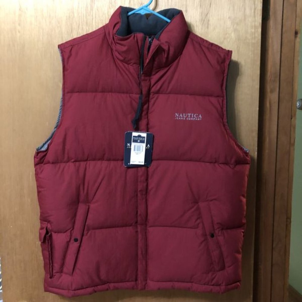 NWT - Red Nautica down vest size L - Picture 1 of 9